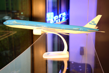 B777-300ER KLM PH-BVO (Herpa)