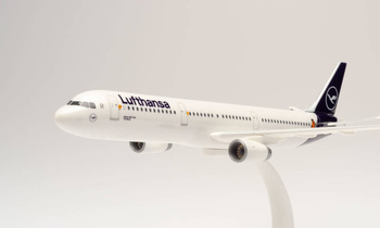Airbus A321 Lufthansa D-AIRY (Herpa)