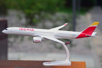 Airbus A350-900 Iberia EC-MXV ''Placido Domingo'' (Herpa)