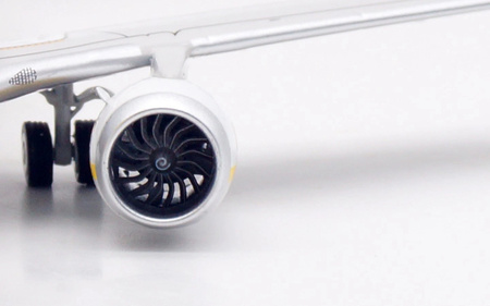 Boeing 737 MAX 8 BUZZ SP-RZH