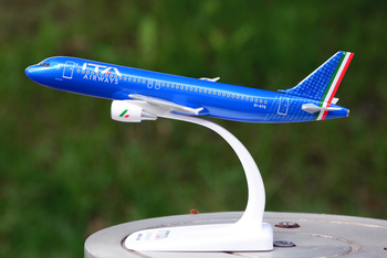 Airbus A320 ITA Airways EI-DTE "PAOLO ROSSI", Herpa