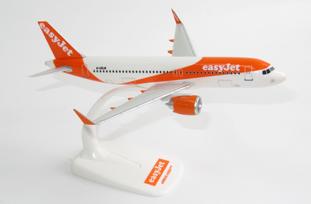 Airbus A320neo EasyJet G-UZML (PPC)