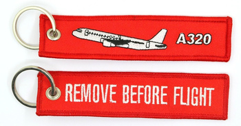 Breloczek REMOVE BEFORE FLIGHT A320